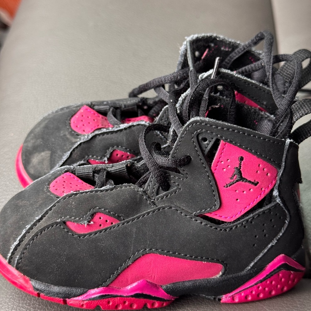 Jordan True Flight GT 'Black Sport Fuchsia' toddler size 6c